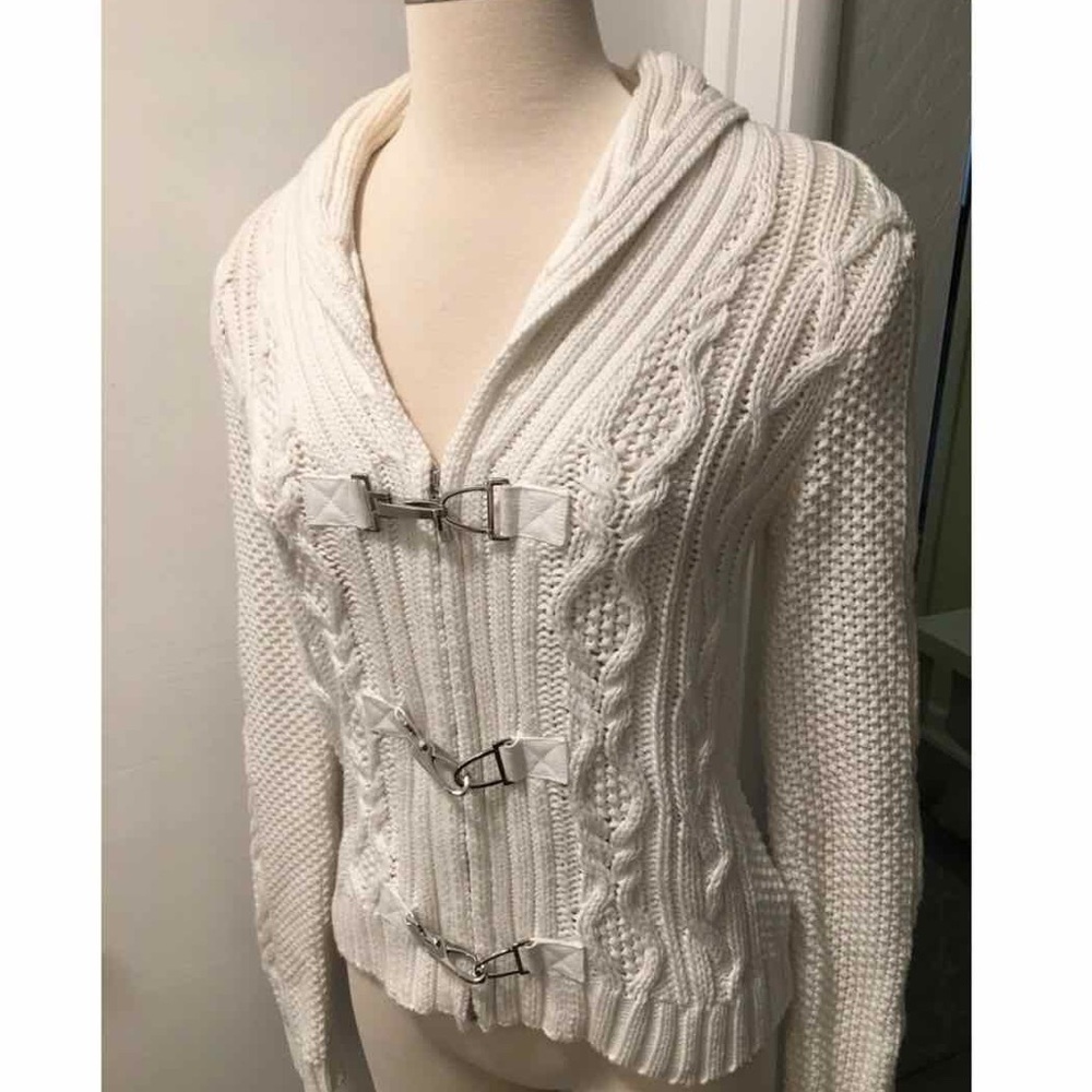 Women’s size S. Cable knit latch cream sweater